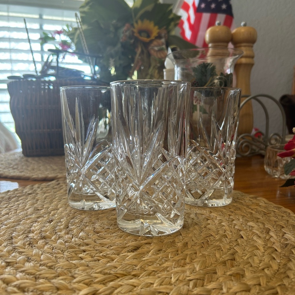 White Crystal Drinkware Set for Dining